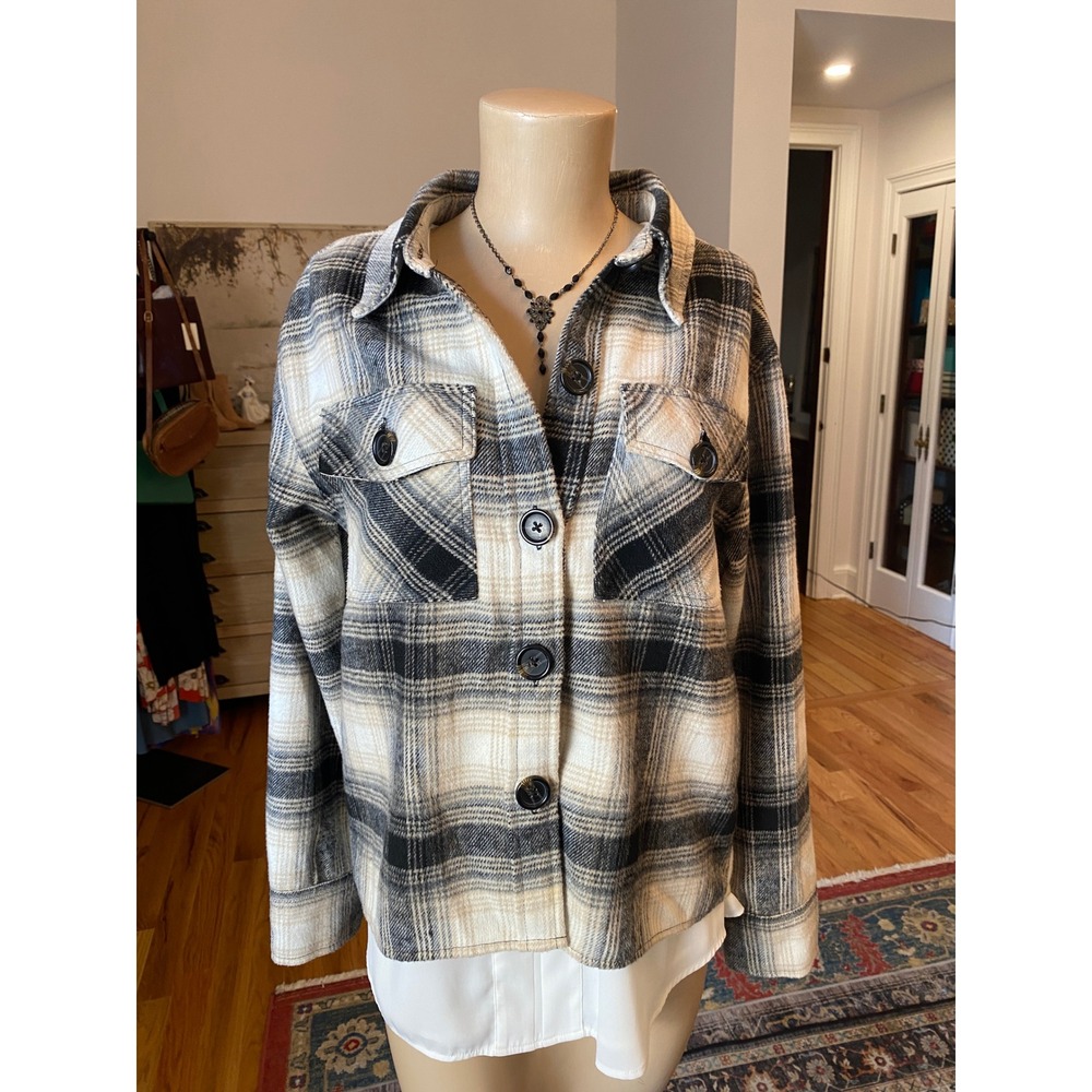 BB Dakota Steve Madden Plaid Shacket Cream Black Button Front Jacket CL42549W S